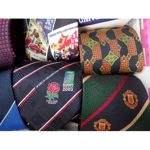 125C - COLLECTION OF MENS SPORTS TIES, INC 4 X MANCHESTER UTD TIES. A PUFC TIE, QUEENS PARK FC 1867 [PURE S... 