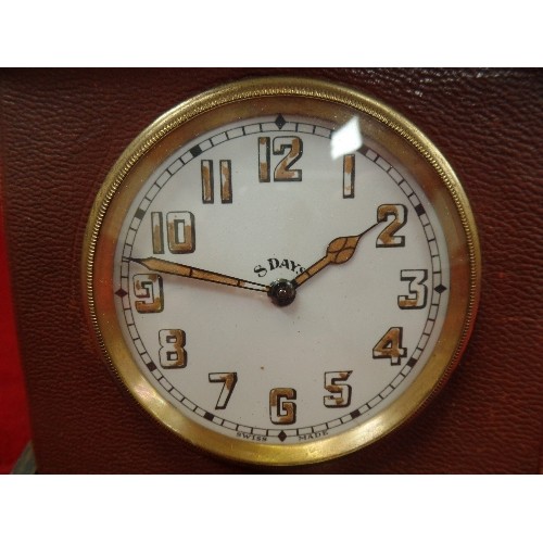 59A - 1920'S SWISS-MADE 8 DAY POCKET WATCH STYLE CLOCK SET IN LEATHER TRAVEL CASE [WHICH IS FRAGILE] FULLY... 