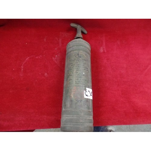 415 - A WW2 PERIOD C.T.C. FIRE EXTINGUISHER BY PYRENE