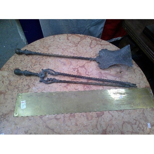 ORIGINAL 19TH CENTURY BRASS FIRE TONGS AND FIRE SHOVEL WITH MATCHING
