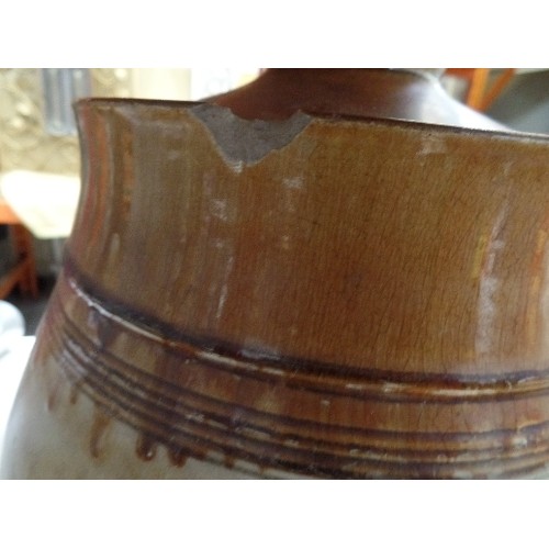 414A - VINTAGE SALTGLAZE  STONEWARE WHISKY / SPIRIT BARREL WITH WOODEN TAP - FEW CHIPS AROUND TOP - 50CM H