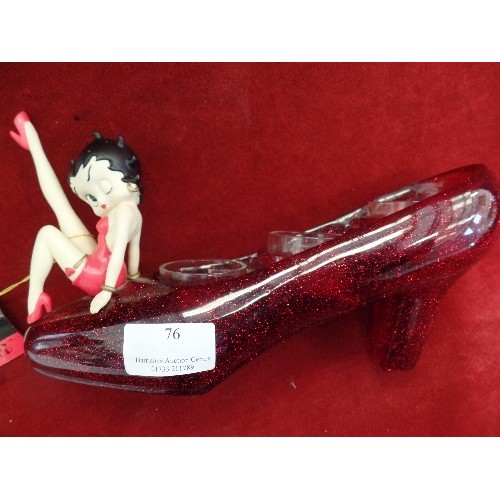 76 - BETTY-BOOP SITTING ON A SPARKLY SHOE. [NEW & TAGS] 3 SECTION TEA-LIGHT HOLDER.