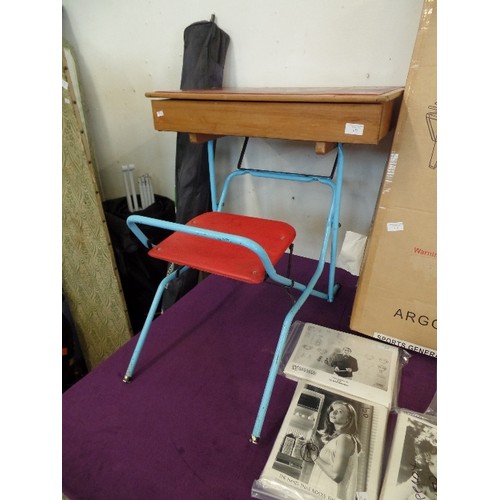 190 - RETRO CHILDS DESK/CHAIR COMBINATION, WITH BLUE TUBULAR FRAME, WOODEN DESK, AND RED LEATHERETTE SEAT.