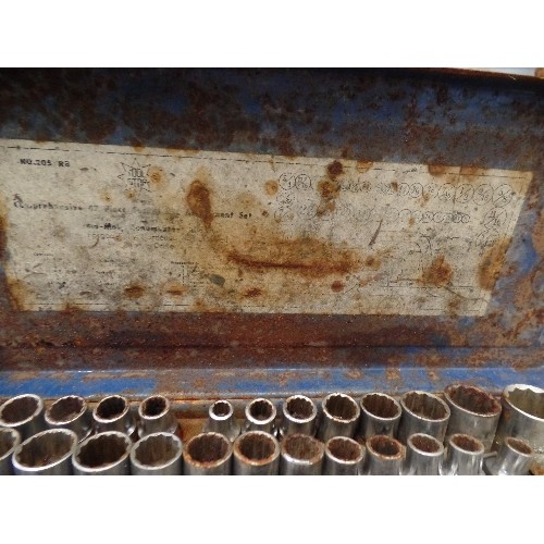 122 - LARGE SOCKET SET, LOOKS COMPLETE & IN RUSTY BOX.