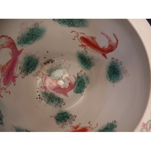 173 - LARGE CHINESE PORCELAIN FISH/CARP BOWL, FAMILLE-ROSE. VERY PRETTY INSIDE AND OUT.