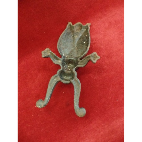 189 - VINTAGE CAST IRON BEETLE - BOOT JACK (WELLIE REMOVER)