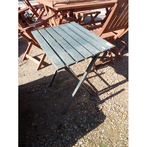 387 - SMALL FOLDING SLATTED GARDEN TABLE. STAINED BLUE.