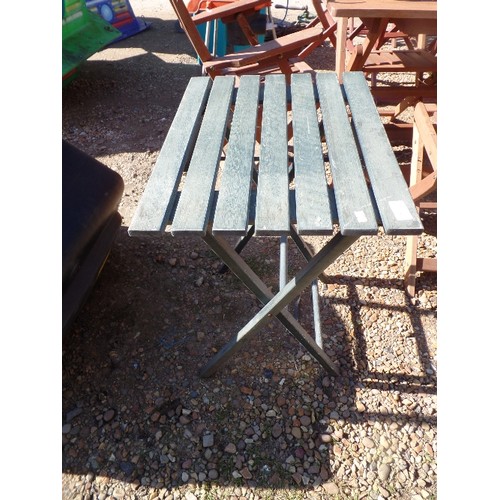 387 - SMALL FOLDING SLATTED GARDEN TABLE. STAINED BLUE.