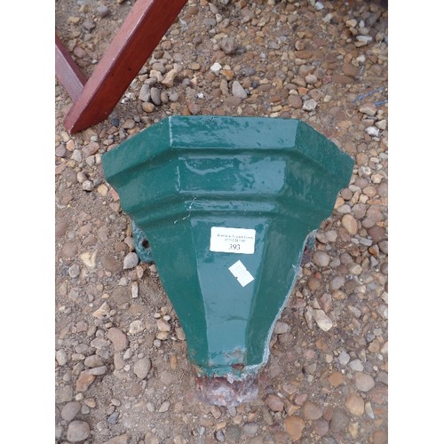 393 - VINTAGE CAST IRON RAINWATER HOPPER.