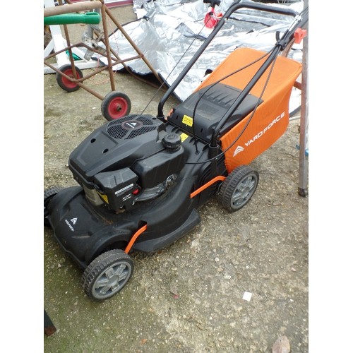 419 - YARDFORCE PETROL LAWNMOWER WITH GRASS COLLECTOR. GM R4OA. XSZ4OB