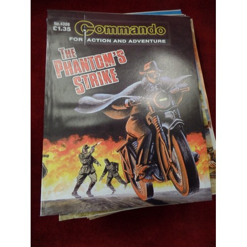 478 - COLLECTION OF 30 COMMANDO COMIC BOOKS.