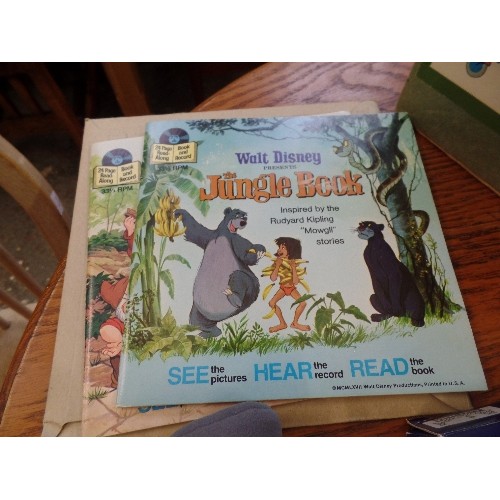 605 - SELECTION OF DISNEY ITEMS. 45RPM RECORDS, SNOW WHITE, JUNGLE BOOK, JIMINI CRICKET SOFT TOY, LION KIN... 