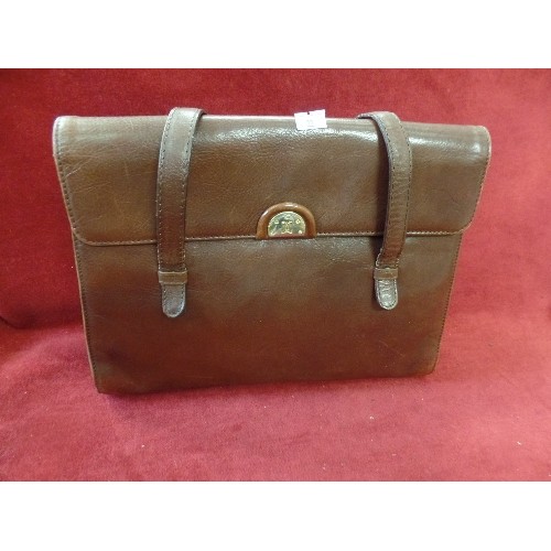 619 - MADE IN ITALY. BROWN LEATHER HANDBAG.