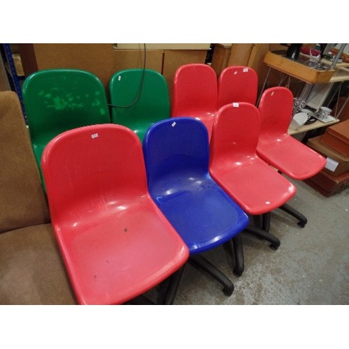 SET OF 8 PLASTIC OFFICE SWIVEL CHAIRS, IN PRIMARY COLOURS RED, GREEN