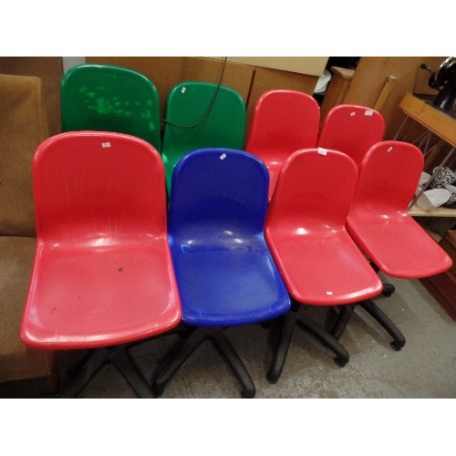 SET OF 8 PLASTIC OFFICE SWIVEL CHAIRS, IN PRIMARY COLOURS RED, GREEN