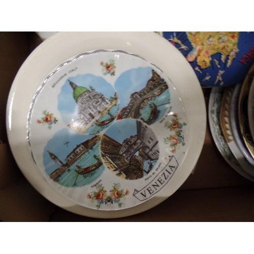 655 - QUANTITY OF SOUVENIR HOLIDAY PLATES FROM MANY COUNTRIES. INC VENEZUELA, IBIZA, TURKEY, MEXICO ETC ET... 