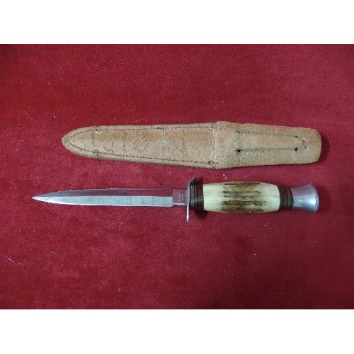 25 - WILLIAM RODGERS SHEFFIELD KNIFE WITH HORN EFFECT HANDLE IN LEATHER SHEATH