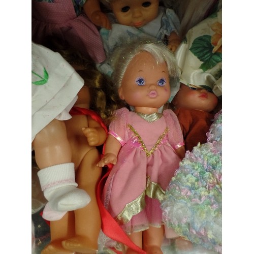 298 - LARGE SHELF FULL OF VINTAGE TINY-TEARS & SIMILAR VINTAGE DOLLS.