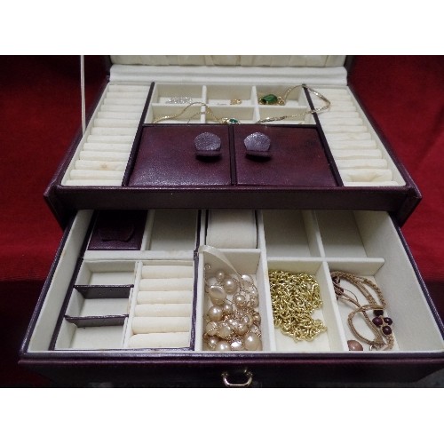 109 - 2-TIER JEWELLERY BOX WITH SOME CONTENTS. LOTS OF COMPARTMENTS.