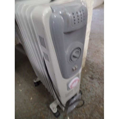 200 - RHINO 2KW PORTABLE ELECTRIC RADIATOR. ON CASTORS.