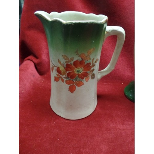 263 - 5 X VINTAGE JUGS/VASES. ALL ARE GREEN.