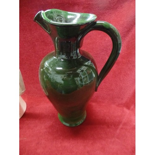 263 - 5 X VINTAGE JUGS/VASES. ALL ARE GREEN.