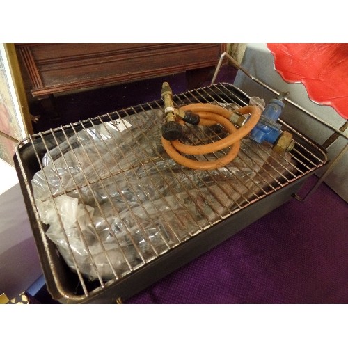 264 - COMPACT CALOR GAS CAMPING GRILL. WITH LID, AND ON LEGS.