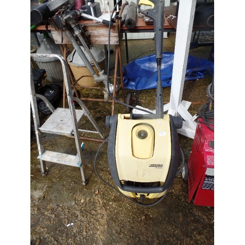 423 - KARCHER KB4040 PRESSURE WASHER.