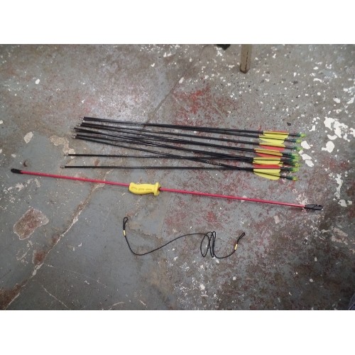 501 - ARMEX BOW AND ARROW SET.