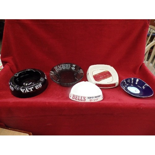 572 - 5 X WHISKY ADVERTISING ASHTRAYS. BELLS, JOHNNY WALKER, TEACHERS, GRANTS, AND VAT 69.