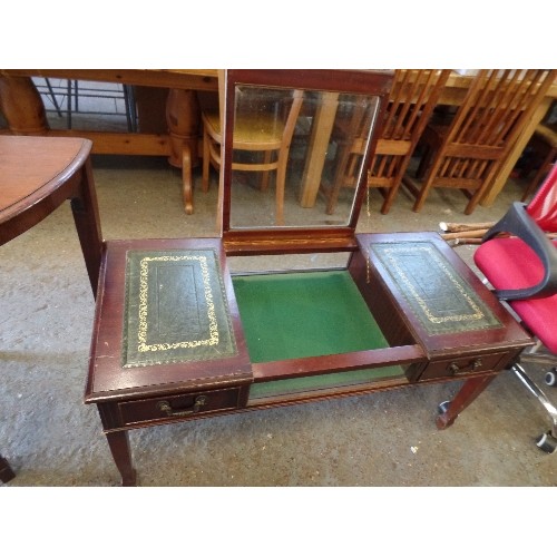 601 - MAHOGANY, GREEN LEATHER AND GLASS DISPLAY COFFEE TABLE. GREEN BAIZE LINED.