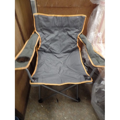 670 - 2 X FOLDING CAMPING/FISHING CHAIRS.