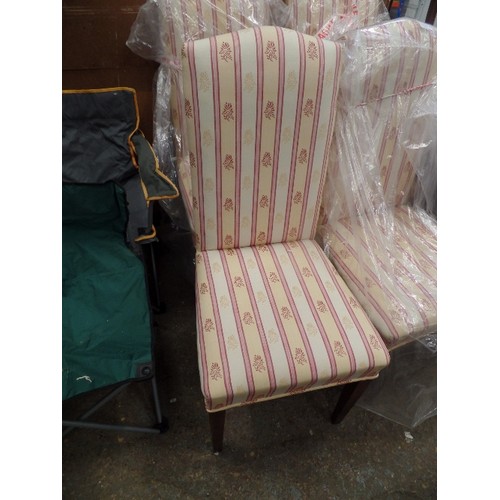 671 - SET OF 4 MAHOGANY FRAMED UPHOLSTERED DINING CHAIRS IN CREAM, PEACH AND PINK REGENCY FABRIC. APPEAR T... 