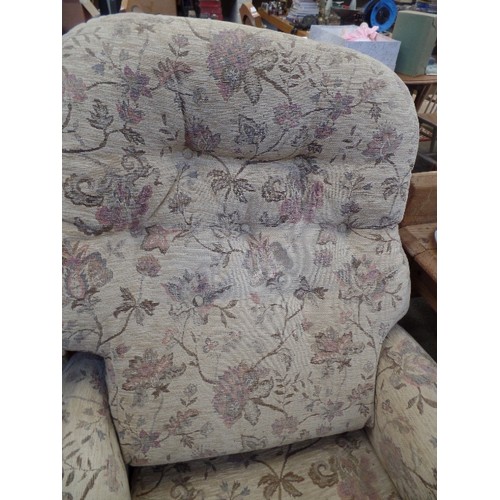 723 - LAZYBOY RECLINING ARMCHAIR. FLORAL DRALON.