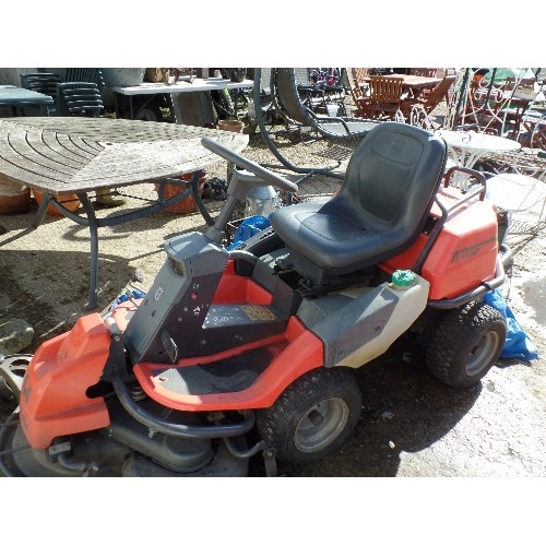 388A - HUSQVARNA PR18 AWD RIDE ON LAWNMOWER ( BATTERY NEEDS REPLACING NOT WORKING)