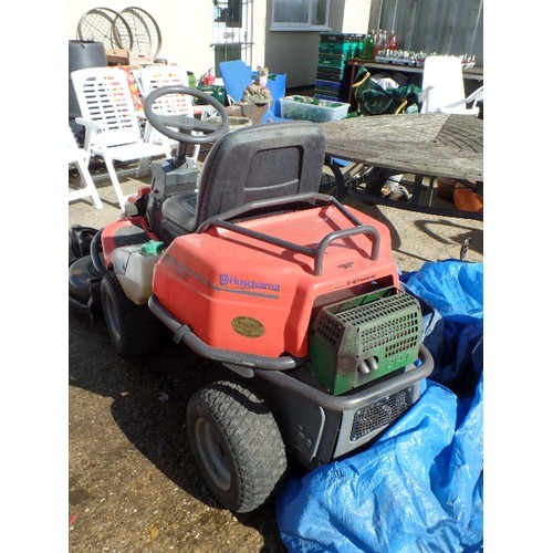 388A - HUSQVARNA PR18 AWD RIDE ON LAWNMOWER ( BATTERY NEEDS REPLACING NOT WORKING)