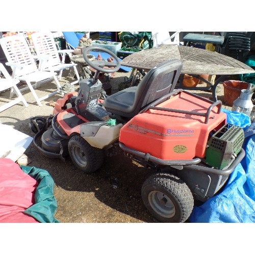 388A - HUSQVARNA PR18 AWD RIDE ON LAWNMOWER ( BATTERY NEEDS REPLACING NOT WORKING)