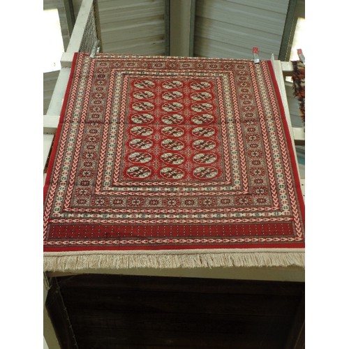 431 - LOVELY PATTERNED RECTANGULAR RUG. DEEP REDS/SAND/GREYS ETC