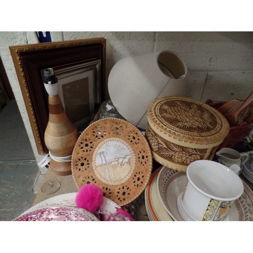 789 - SHELF OF MIXED CHINA TO INCLUDE 2 MUSTARD JARS FROM COLMANS AND THE MUSTARD SHOP, PART RETRO TEA SET... 