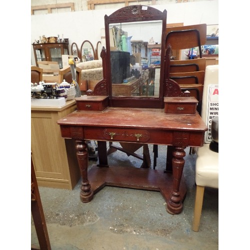 614 - EDWARDIAN MAHOGANY DRESSING TABLE, WITH CARVED DETAILING.