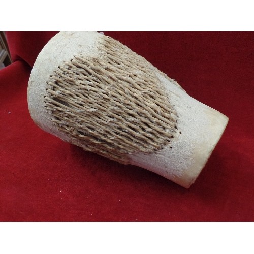 119 - SMALL ETHNIC HAND DRUM WITH HIDE AND STRING.