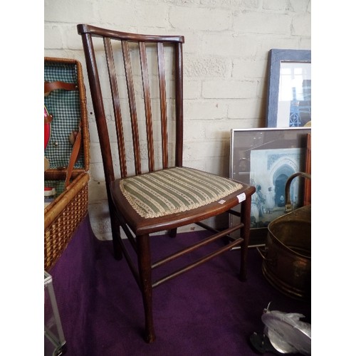 180 - LOVELY LITTLE VINTAGE MAHOGANY BEDROOM CHAIR. LOW SEAT WITH REGENCY FABRIC.