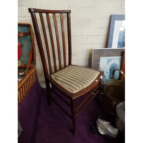 180 - LOVELY LITTLE VINTAGE MAHOGANY BEDROOM CHAIR. LOW SEAT WITH REGENCY FABRIC.