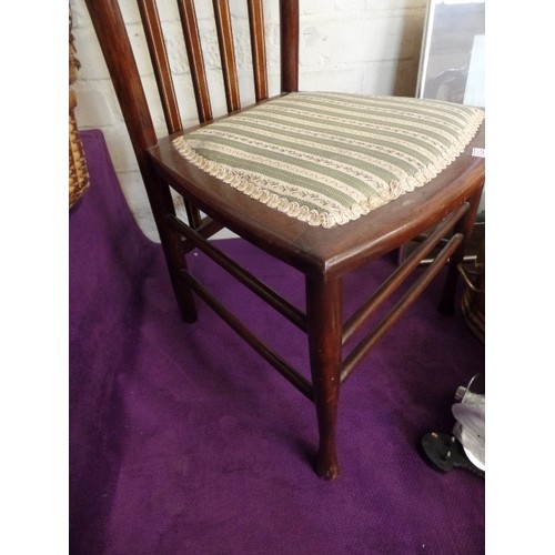180 - LOVELY LITTLE VINTAGE MAHOGANY BEDROOM CHAIR. LOW SEAT WITH REGENCY FABRIC.