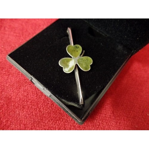 12 - CONNEMARA MARBLE AND SILVER BROOCH LUCKY CLOVER  IRISH HALL MARKS AND GAELIC MAKERS MARK