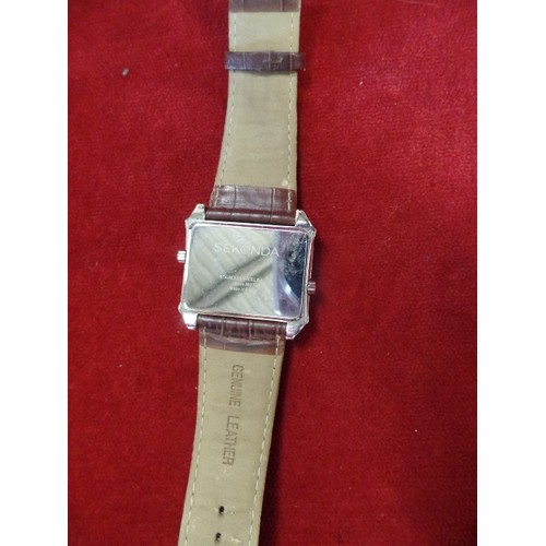 17 - VINTAGE SEKONDA 3820 GENTS DUEL TIME WATCH WITH BROWN LEATHER STRAP