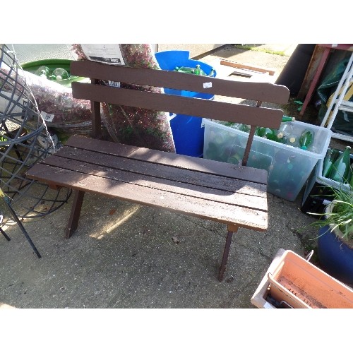 508 - BROWN PAINTED WOODEN GARDEN BENCH SEAT. WIDE SLATTED SEAT AND BACK.