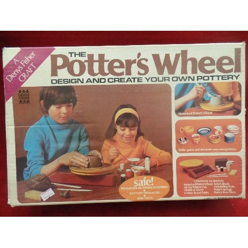 80 - CHILDRENS RETRO-VINTAGE 'THE POTTERS WHEEL' AND 'THE ARTISTS WHEEL' IN ORIGINAL BOXES.