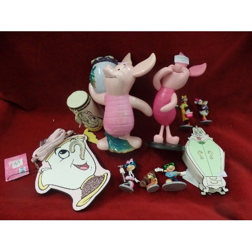 134 - DISNEY THEMED LOT. INC PIGLET MONEY BOX AND FIGURE, ITEMS AND FIGURES FROM ALADDIN, LITTLE MERMAID, ... 