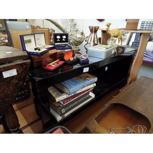 265 - CONTEMPORARY HIGH GLOSS LACQUERED TV STAND/ COFFEE TABLE.